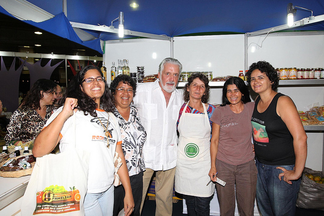 Governador_estande_fenagro