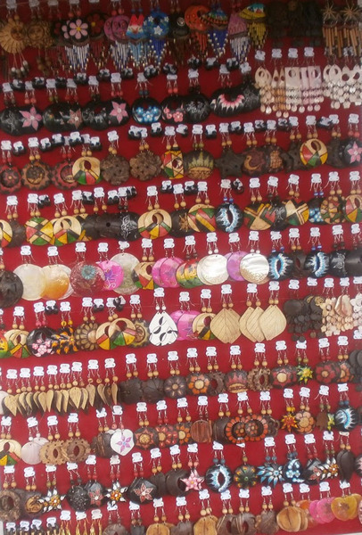 Brincos pequenos