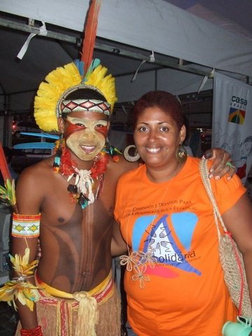 Claudia e o indio display