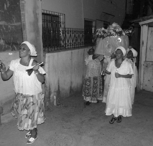 Procession coupée display