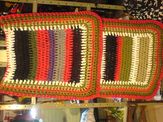 D. dora 002 display