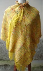 Poncho amarelo display