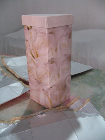 Caixa tetra e papel 94 display