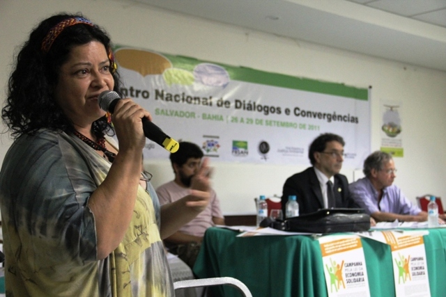 Dialogos aicoculturas 67 display