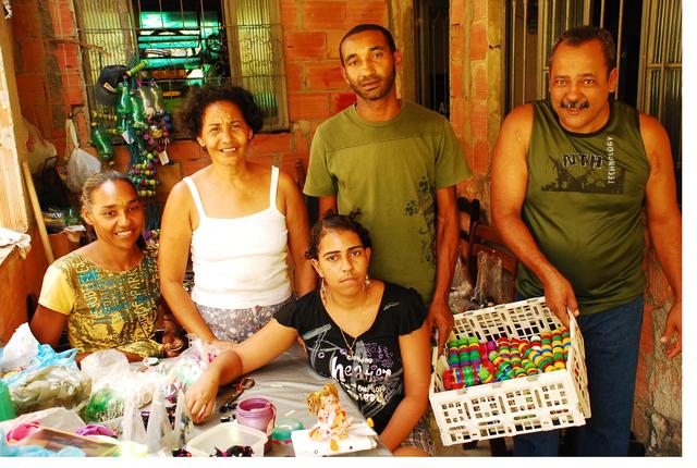 Grupo  arte reciclagem   display