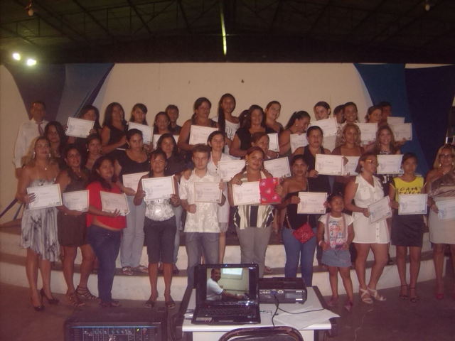 Formatura dos alunos dos cursos que desenvolvemos em nossa comunidade display