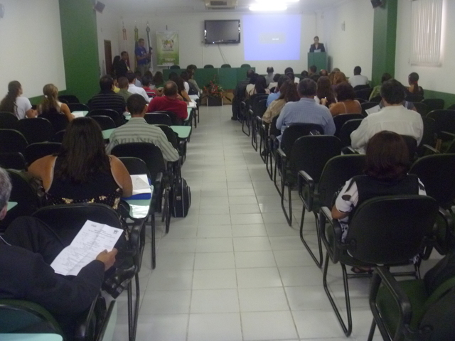 Reunião sobre o banco comunitário display