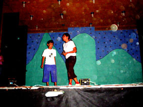 18.05.07.arco Íris.teatro  12  display