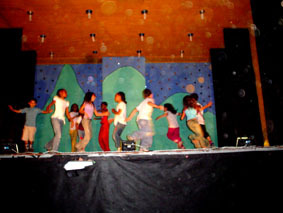 18.05.07.arco Íris.teatro  14  display