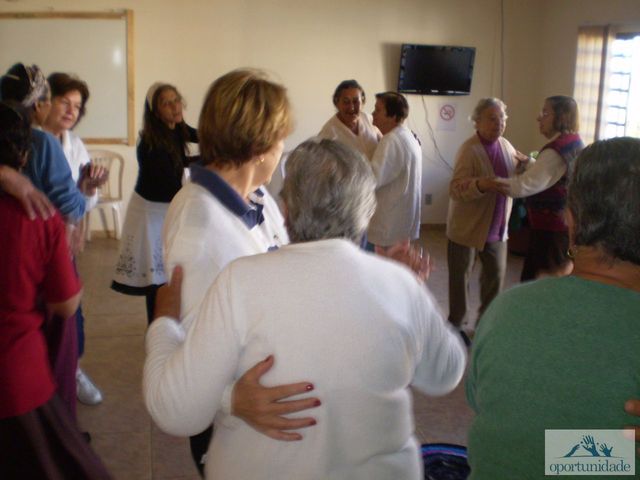 17.11.2010 dançando a roda da vida  3  display
