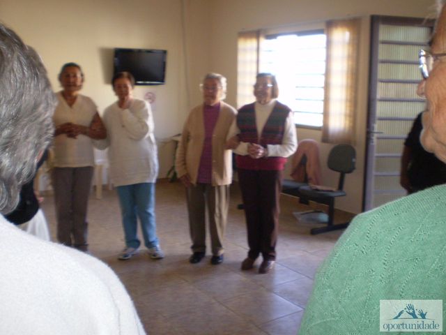 17.11.2010 dançando a roda da vida  12  display