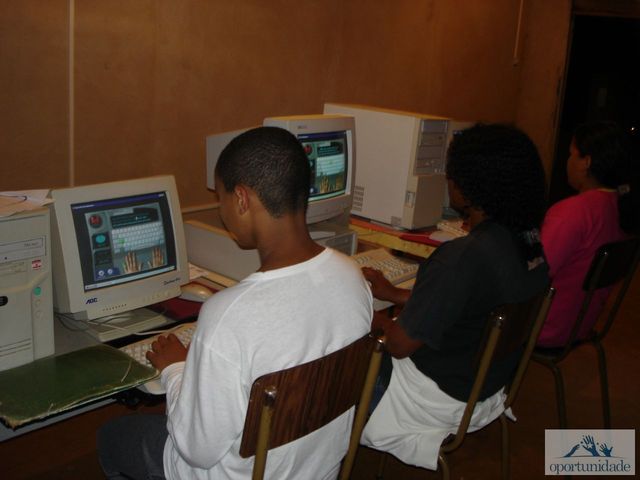 2006.11.28.inclusão digital  3  display