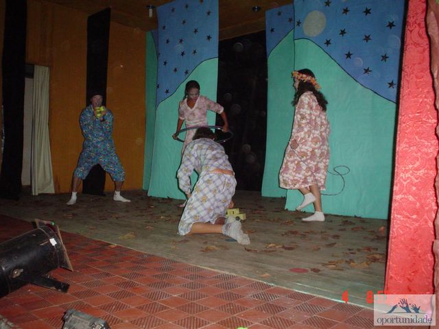 2006.06.04.criança no teatro.  11  display