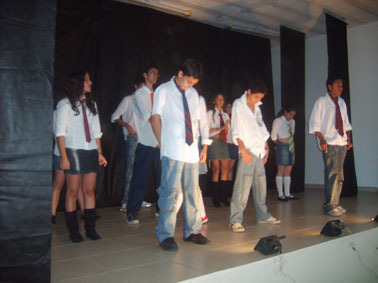 2008.05.06.escola de teatro.  4  display