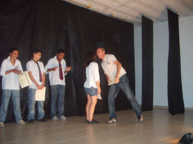 2008.05.06.escola de teatro.  6  display
