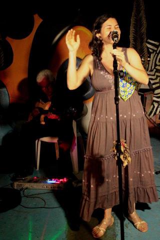 Cantando no barco display