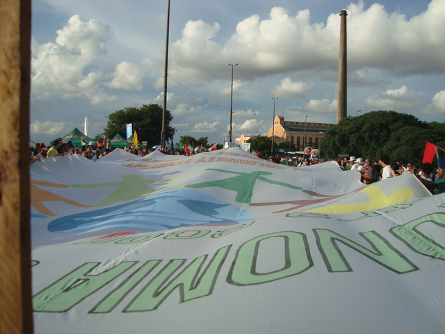 2010 fórum social mundial   rs display