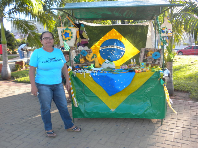  002249  display