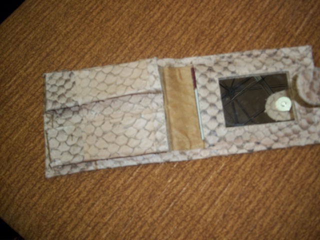  002824  display