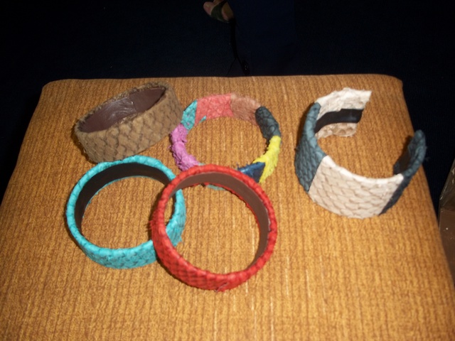  002828  display