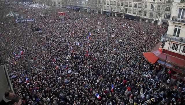 Quatro milh es na rua na fran a display