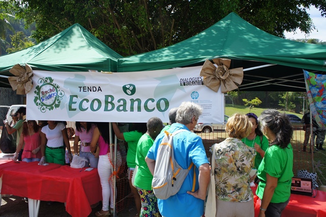 Ecobanco display display