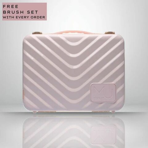 Meet the made up beauty case display